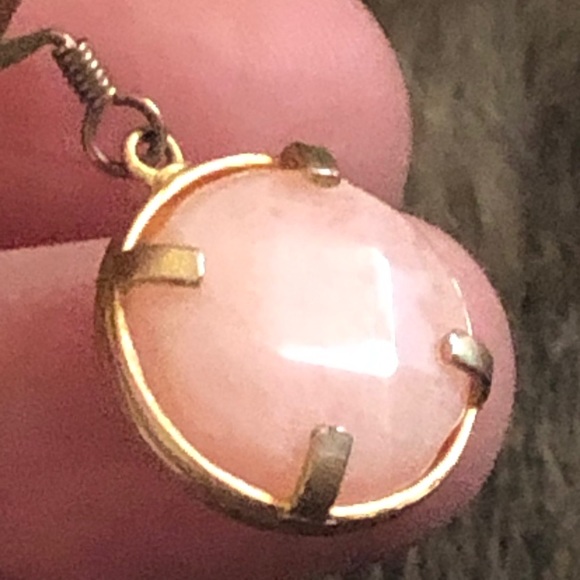 Genuine faceted pink quartz stone dangle earrings - Picture 4 of 6